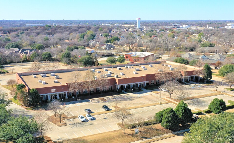 2550 SW Grapevine Pky, Grapevine, TX à louer - Photo du bâtiment - Image 2 de 8