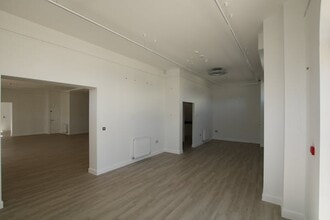 2 Crown Sq, Dorchester for lease Interior Photo- Image 1 of 4
