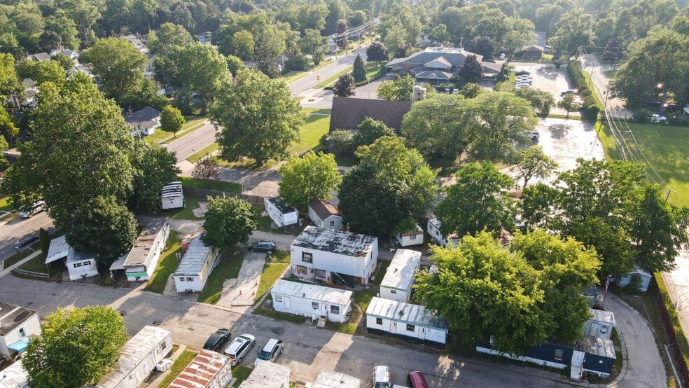 35270 Glenwood Rd, Westland, MI for sale - Building Photo - Image 1 of 5