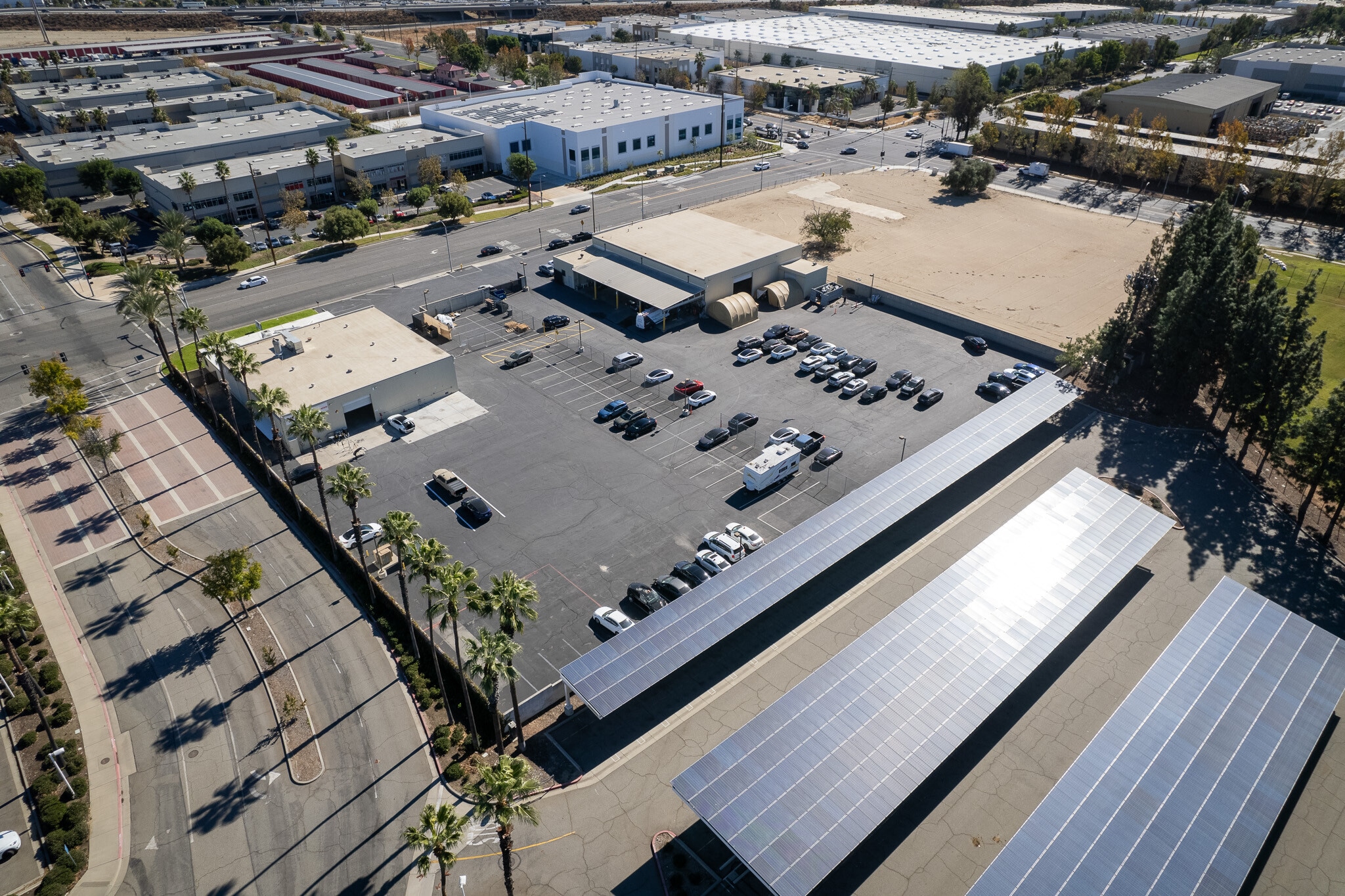 8434 Rochester Ave, Rancho Cucamonga, CA à vendre Photo principale- Image 1 de 7