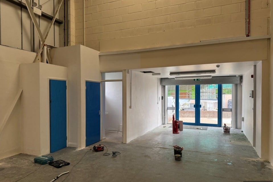 Newtown Rd, Hove for lease Interior Photo- Image 1 of 3