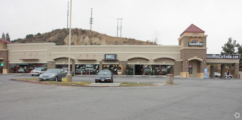 23026-26485 Bouquet Canyon Rd, Santa Clarita, CA à louer - Photo du bâtiment - Image 3 de 10