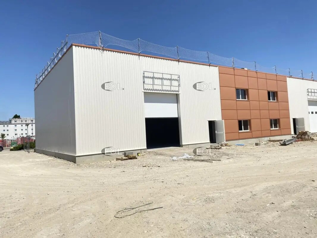 Industrial in Chassieu for lease Building Photo- Image 1 of 24