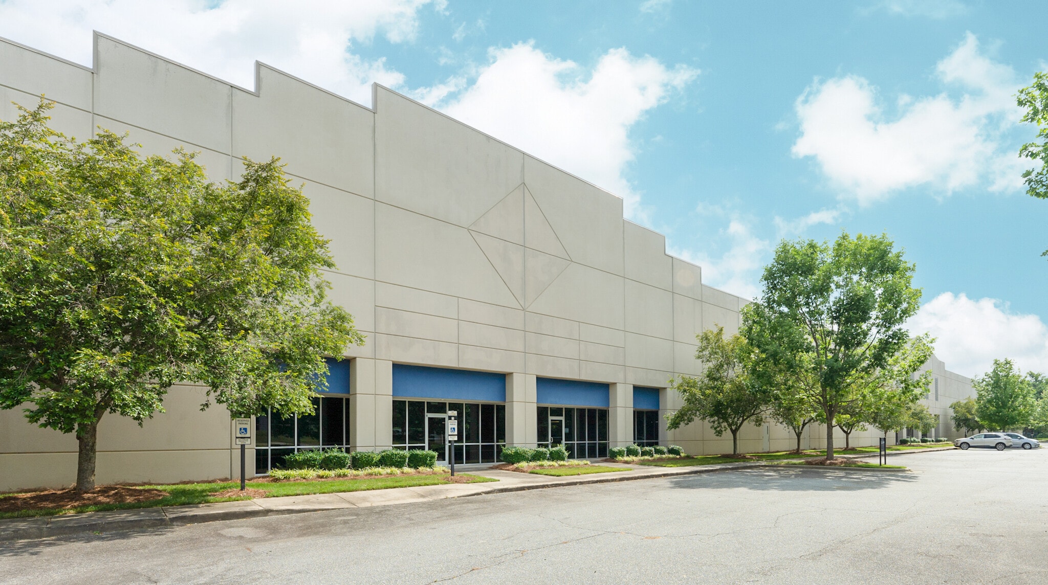 657 Brigham Rd, Greensboro, NC for lease Interior Photo- Image 1 of 4