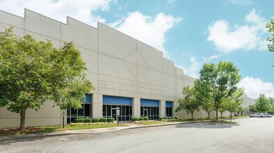 657 Brigham Rd, Greensboro, NC for lease Interior Photo- Image 1 of 4