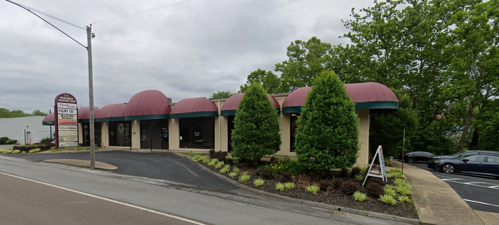 713 Volunteer Pky, Bristol, TN for lease Building Photo- Image 1 of 6