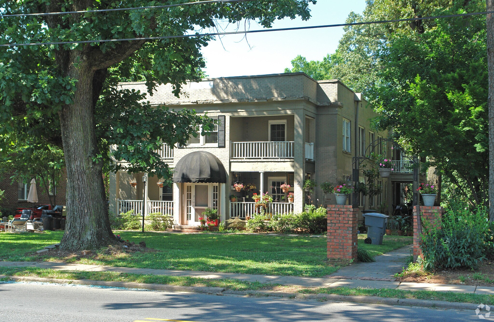 2100 E 7th St, Charlotte, NC for sale Primary Photo- Image 1 of 5