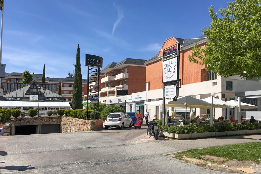 Avenida de Europa, 27, Madrid, Madrid à louer - Photo du bâtiment - Image 2 de 2