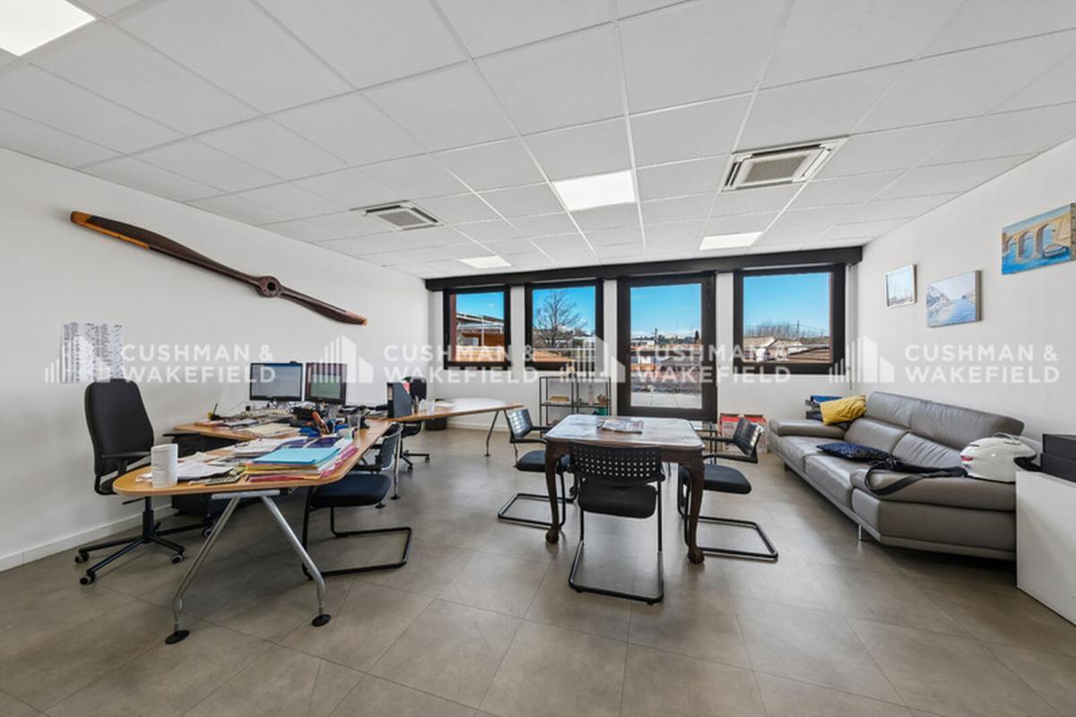 Bureau dans Marseille à vendre Photo du bâtiment- Image 1 de 16