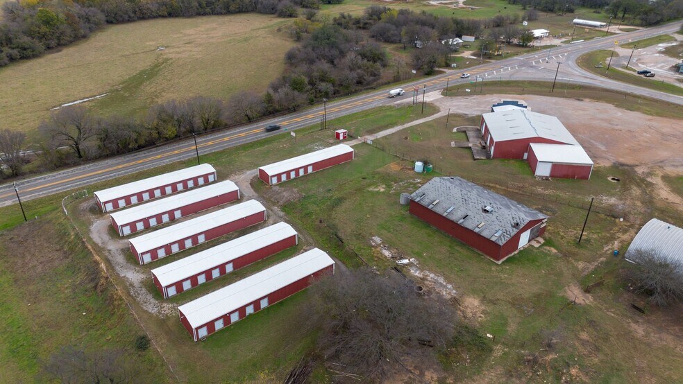 196 FM 718, Rhome, TX à vendre - Photo du bâtiment - Image 3 de 4