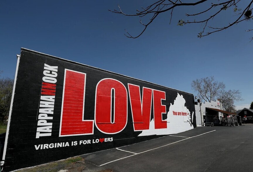 303 Queen St, Tappahannock, VA à vendre - Photo du bâtiment - Image 2 de 8