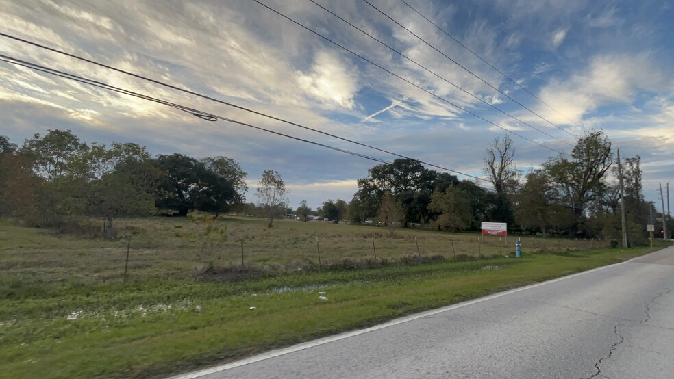 21935 Rhodes Rd, Spring, TX à louer - Photo du bâtiment - Image 1 de 2