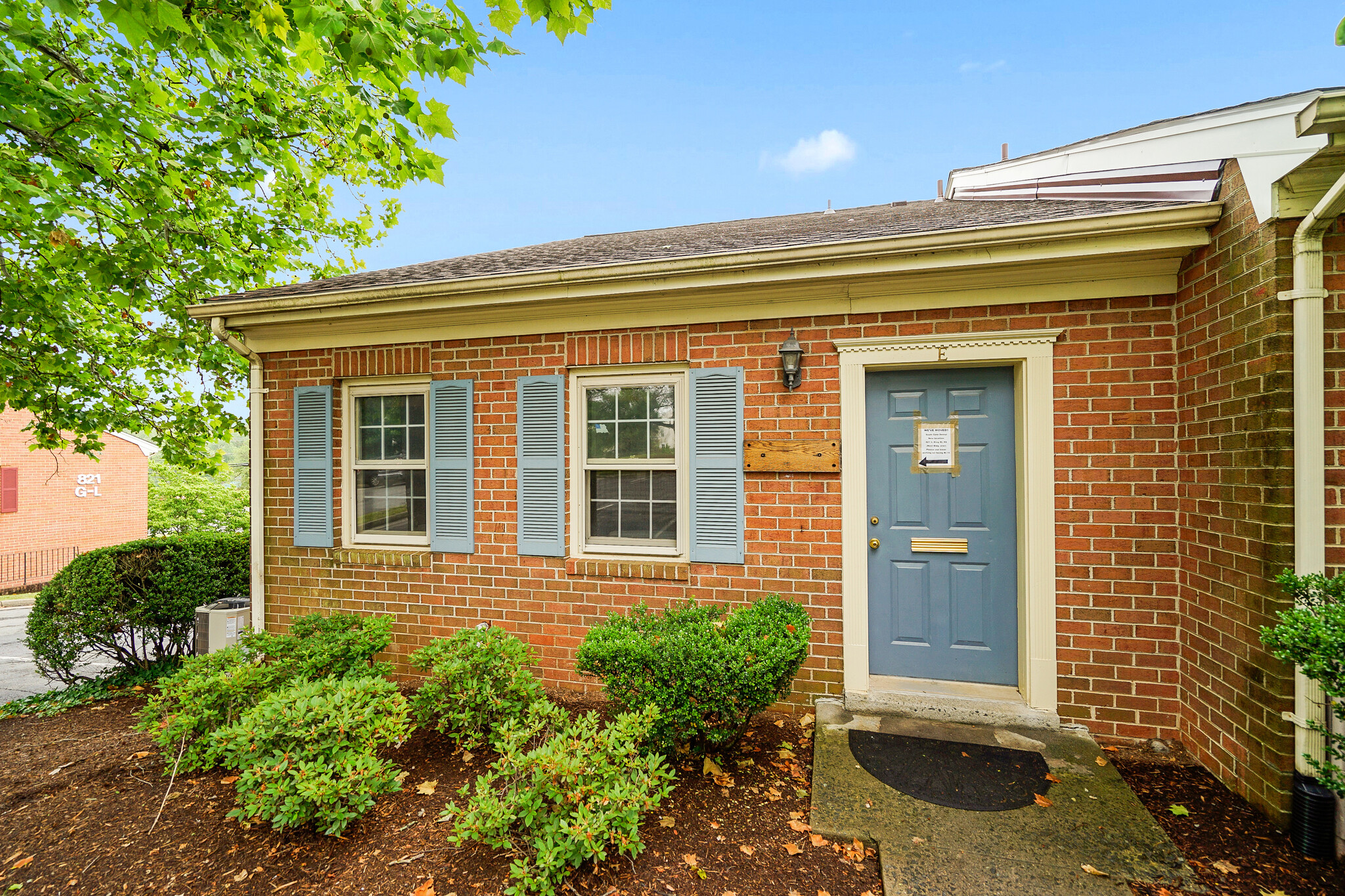 823 S King St, Leesburg, VA à vendre Photo du bâtiment- Image 1 de 1