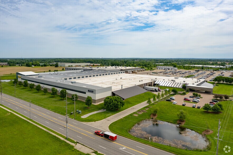 926 S Waverly Rd, Holland, MI for lease - Building Photo - Image 2 of 21