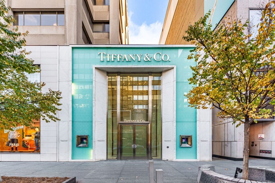 150 Bloor St W, Toronto, ON for lease - Building Photo - Image 1 of 3