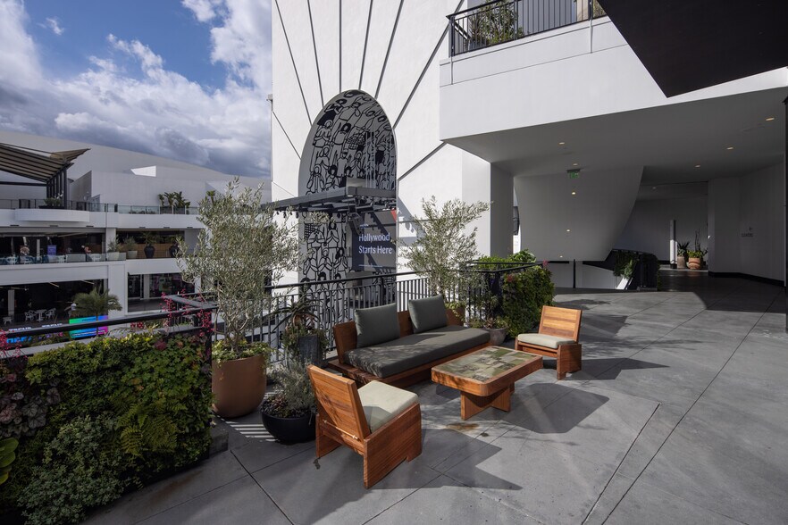 6801 Hollywood Blvd, Hollywood, CA à louer - Photo du bâtiment - Image 2 de 5