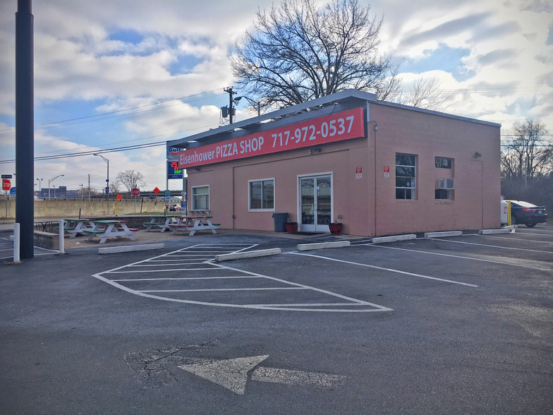 479 Eisenhower Blvd, Harrisburg, PA for sale - Building Photo - Image 1 of 1