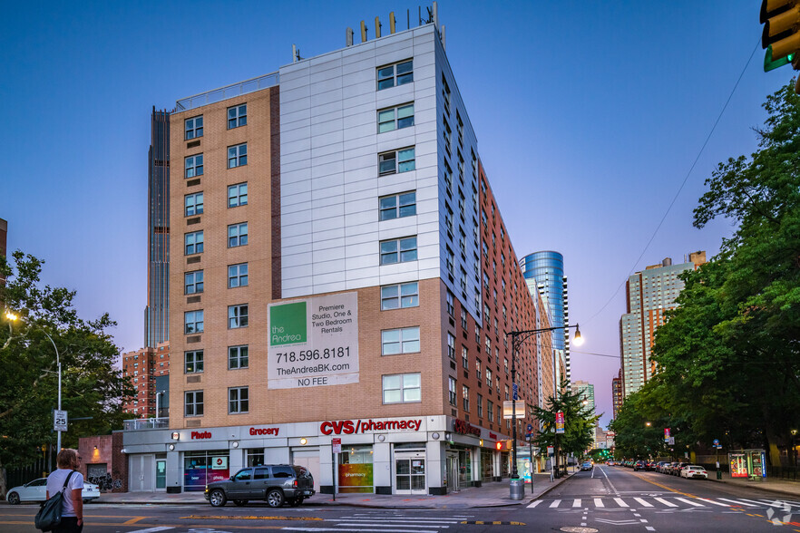 202-218 Myrtle Ave, Brooklyn, NY à vendre - Photo principale - Image 1 de 1