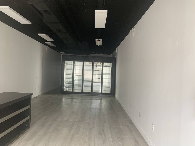 3200-3214 NE 2 Ave, Miami, FL for lease - Building Photo - Image 2 of 7