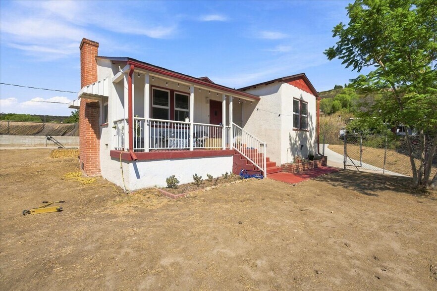 3860 American Ave, La Mesa, CA à vendre - Photo du bâtiment - Image 3 de 19