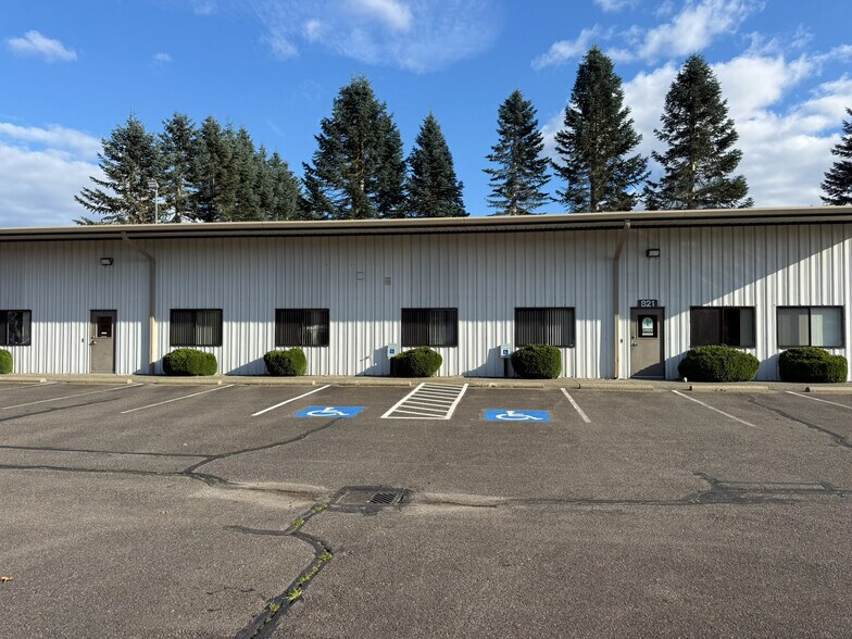 821 Airport Ct, Olympia, WA à louer - Photo du bâtiment - Image 2 de 16