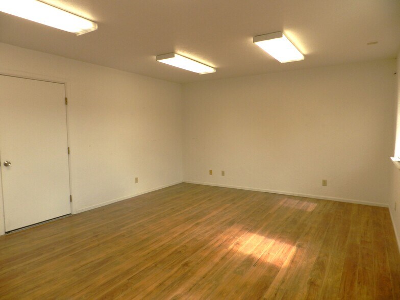 3045 Aerotech Pky, Montrose, CO à louer - Photo du bâtiment - Image 3 de 15