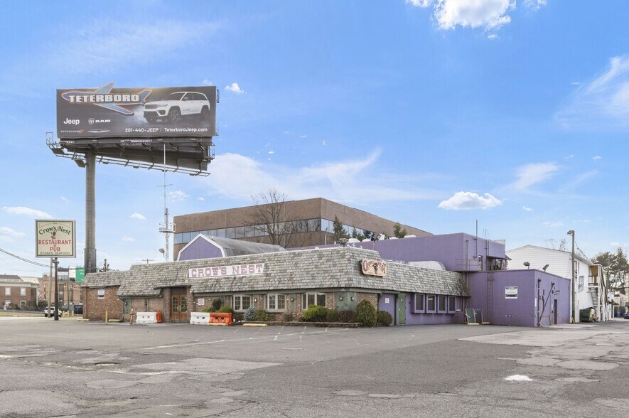 311 Vincent Ave, Hackensack, NJ à louer - Photo du bâtiment - Image 1 de 3