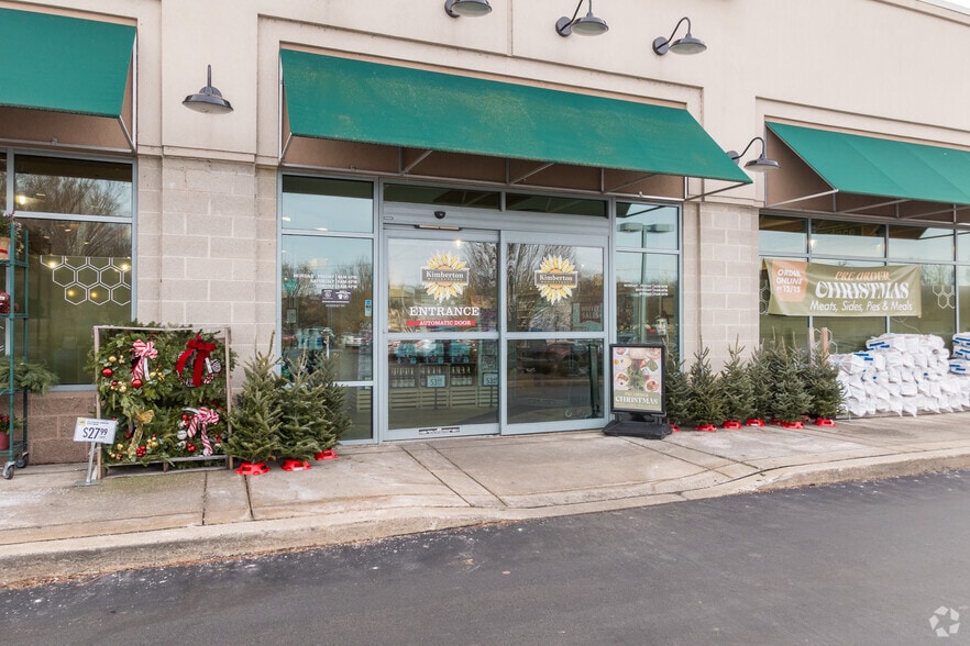 150 E Pennsylvania Ave, Downingtown, PA for sale - Building Photo - Image 3 of 4