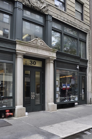 30-32 E 20th St, New York, NY for lease - Building Photo - Image 3 of 6