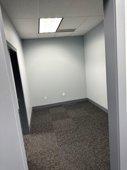 120 E 13065 S, Draper, UT à louer - Photo intérieure - Image 2 de 8