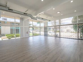 529 W 9th St, San Pedro, CA for lease Interior Photo- Image 1 of 6
