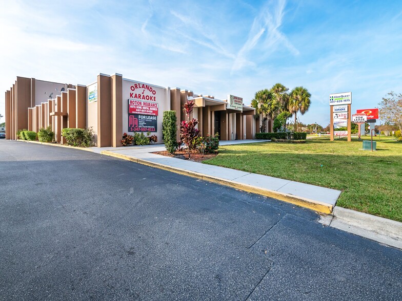 7130 S Orange Blossom Trl, Orlando, FL à louer - Photo principale - Image 1 de 3