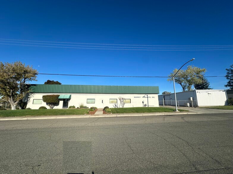 200 Ryan Ave, Chico, CA à vendre - Photo du bâtiment - Image 2 de 14
