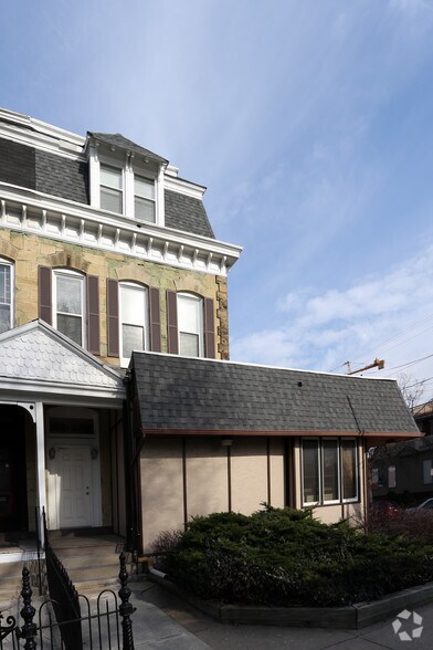 701 N Duke St, Lancaster, PA à vendre - Photo du bâtiment - Image 3 de 4
