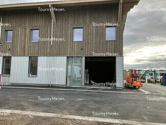 Plus de détails pour Local d'activités à louer