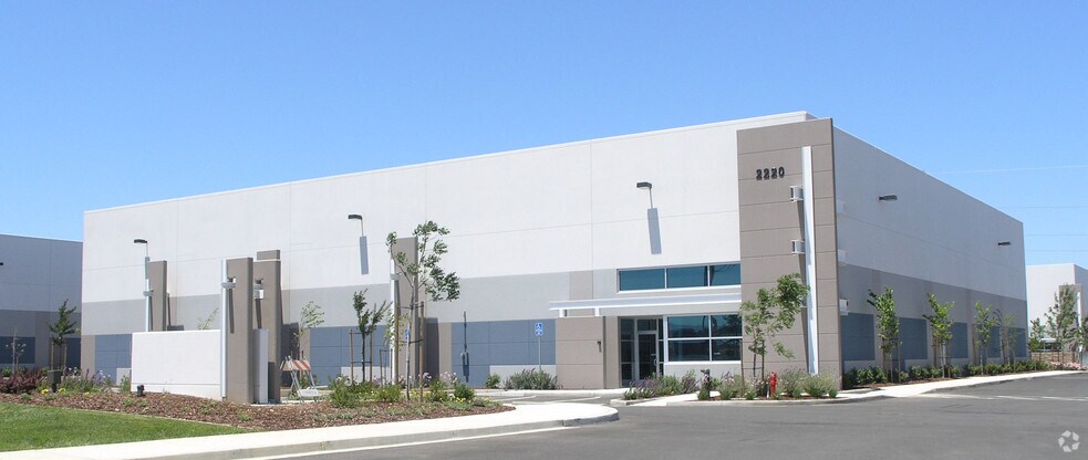 2220 Cordelia Rd, Fairfield, CA à louer - Photo du bâtiment - Image 2 de 13