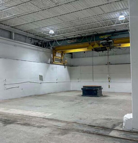 5403 Schaaf Ln, Independence, OH à vendre - Photo du bâtiment - Image 2 de 10