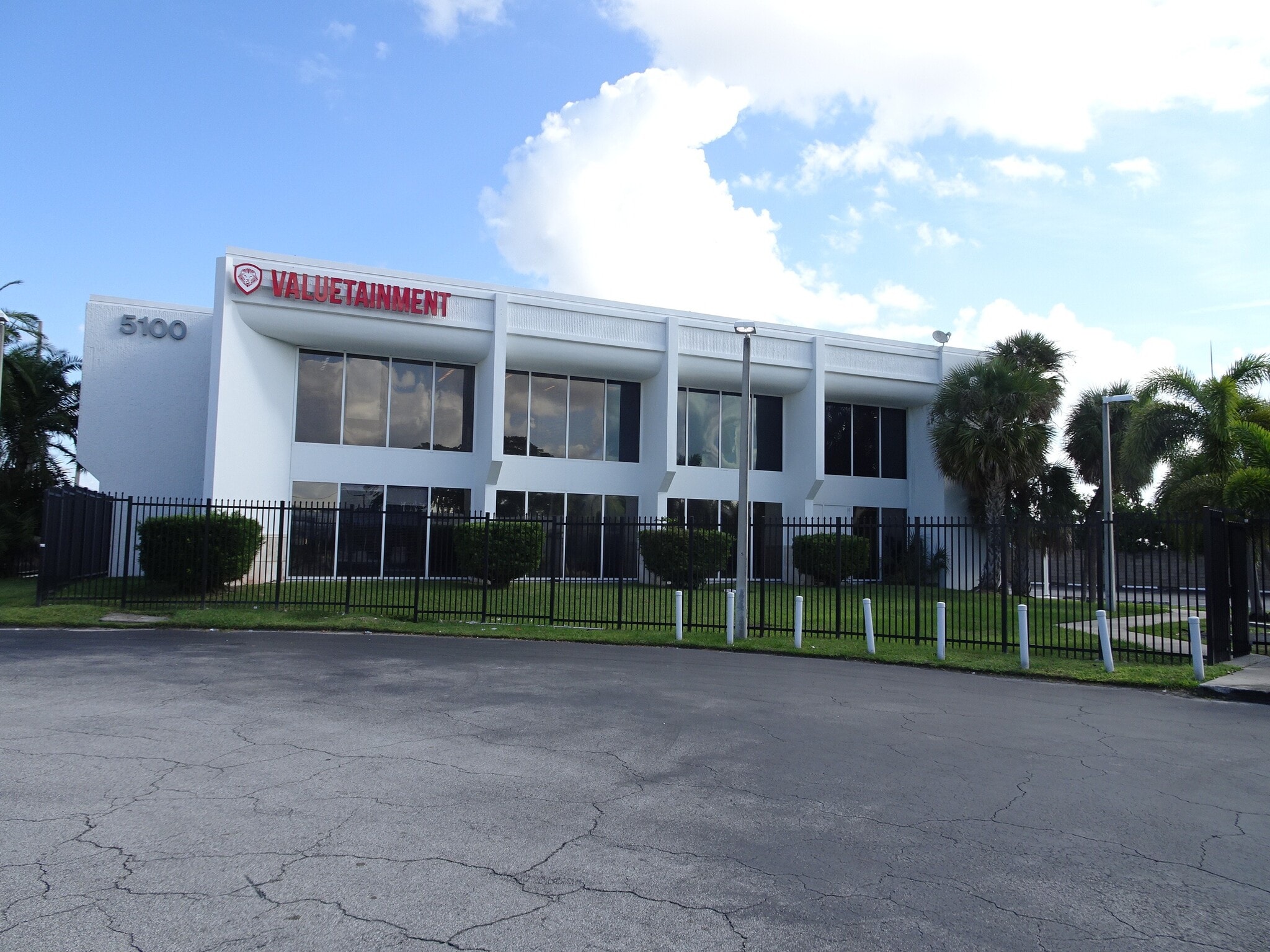 5100 N Dixie Hwy, Oakland Park, FL for lease Primary Photo- Image 1 of 13