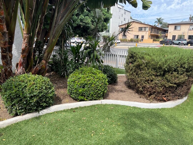 2403 Louella Ave, Venice, CA for sale - Building Photo - Image 3 of 26