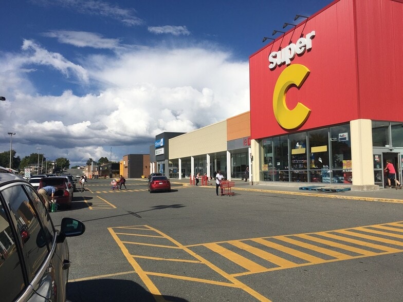 4 15E Rue, Rouyn-noranda, QC for lease - Building Photo - Image 1 of 4