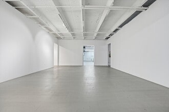 274 NE 67th St, Miami, FL for lease Interior Photo- Image 2 of 22