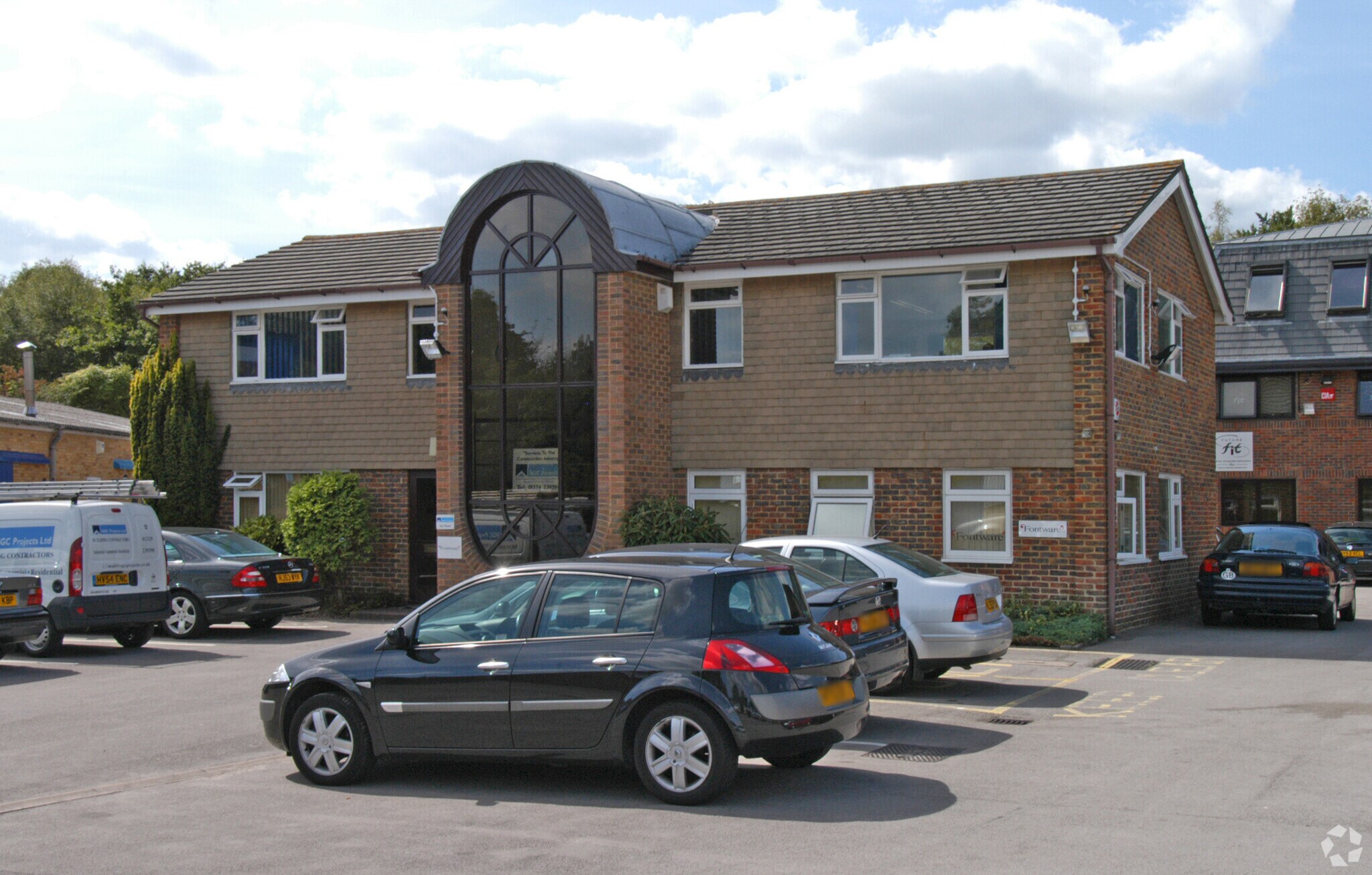 Newgate Ln, Fareham for lease Primary Photo- Image 1 of 3
