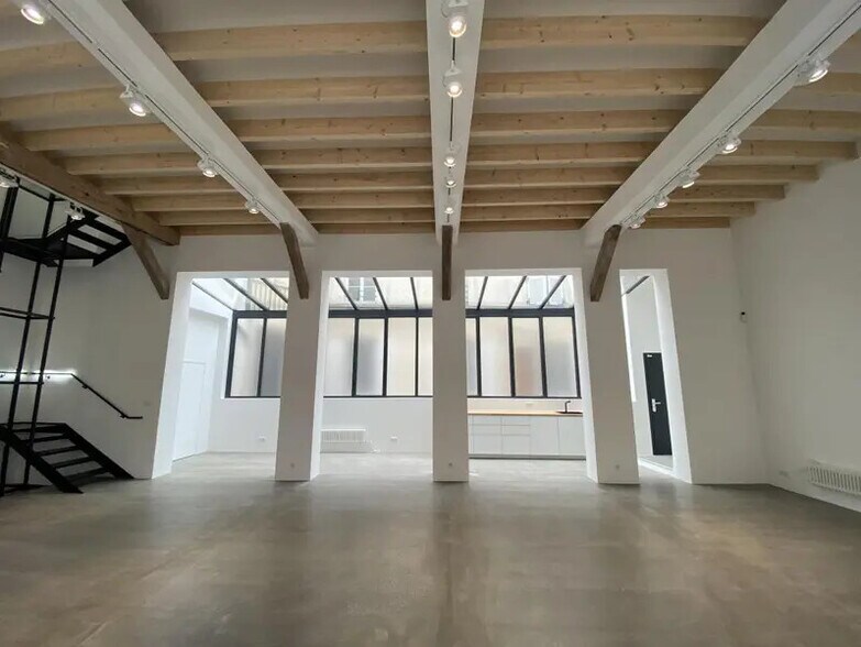 19 Passage Dubail, Paris for lease - Interior Photo - Image 3 of 14