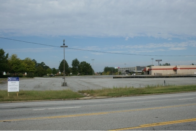 5251 Sidney Simons Blvd, Columbus, GA for sale - Building Photo - Image 3 of 5