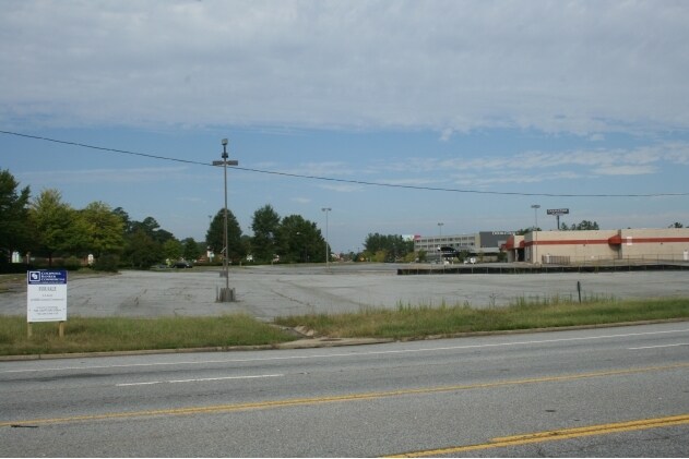 5251 Sidney Simons Blvd, Columbus, GA à vendre - Photo du bâtiment - Image 3 de 5