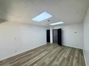 23930-23978 Craftsman Rd, Calabasas, CA for lease Interior Photo- Image 2 of 20