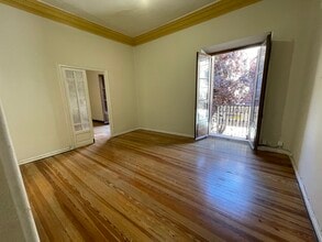 Calle Libreros, 48, Alcalá de Henares, Madrid for lease Interior Photo- Image 1 of 19