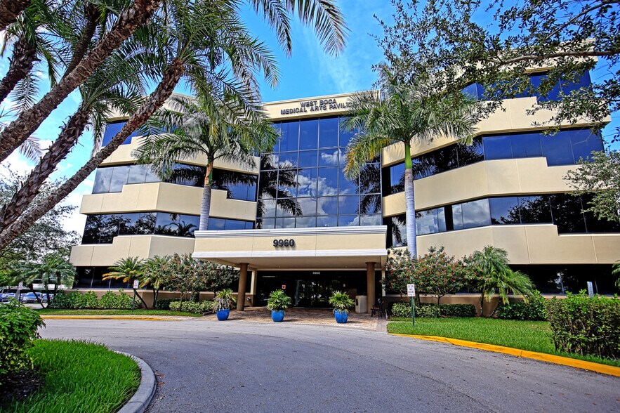 9960 S Central Park Blvd, Boca Raton, FL à louer - Photo du bâtiment - Image 2 de 5
