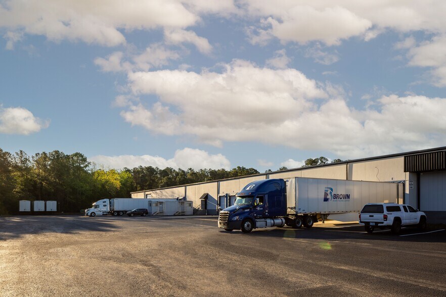 802 N 23rd St, Wilmington, NC à louer - Photo du bâtiment - Image 2 de 8