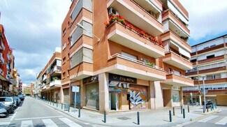 Plus de détails pour Multi-résidentiel à vendre